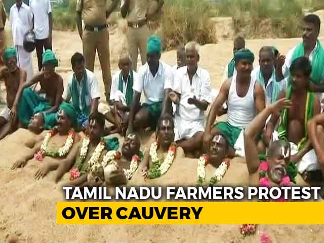 Video : For Cauvery Board, Tamil Nadu Farmers Partially Bury Themselves In Sand