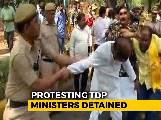 Video : TDP Lawmakers Detained Near PM's Residence, Arvind Kejriwal Visits Them
