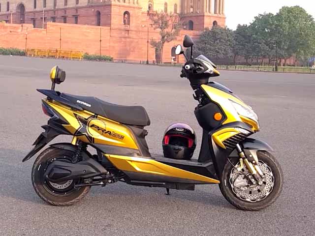 Okinawa Praise Electric Scooter Walk Around