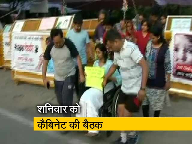 सिटी सेंटर: नाबालिगों से रेप पर फांसी?