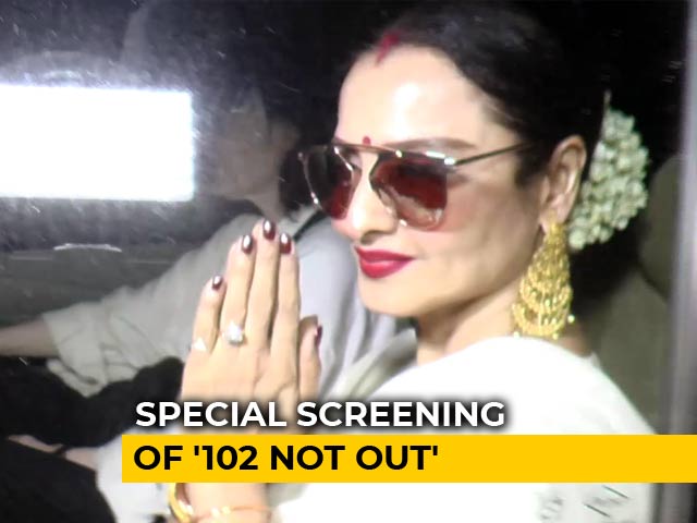 Spotted: Rekha At The Screening Of Amitabh Bachchan & Rishi Kapoor's <i>102 Not Out</i>
