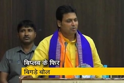'नौकरी के पीछे न भागें युवा, गाय पालें' 'नौकरी के पीछे न भागें युवा, गाय पालें'