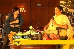 कठुआ मामले पर बोलीं रक्षा मंत्री, सीबीआई जांच में गलत क्या? कठुआ मामले पर बोलीं रक्षा मंत्री, सीबीआई जांच में गलत क्या?