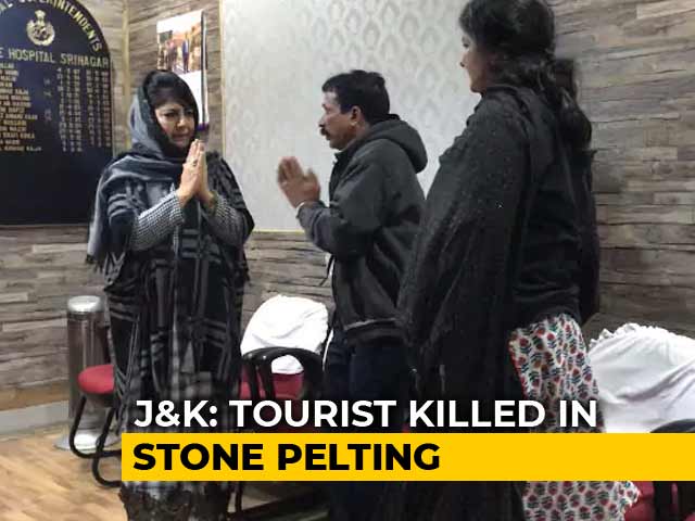 Video : Tourist Dies In Kashmir, Was Hit By Stone Thrown By Protesters
