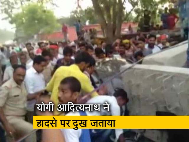 उत्तरप्रदेश : वाराणसी में फ्लाईओवर का हिस्सा गिरने से हुआ बड़ा हादसा