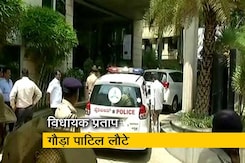 कांग्रेस MLA प्रताप गौड़ा पाटिल लौटे, आनंद सिंह का पता नहीं कांग्रेस MLA प्रताप गौड़ा पाटिल लौटे, आनंद सिंह का पता नहीं