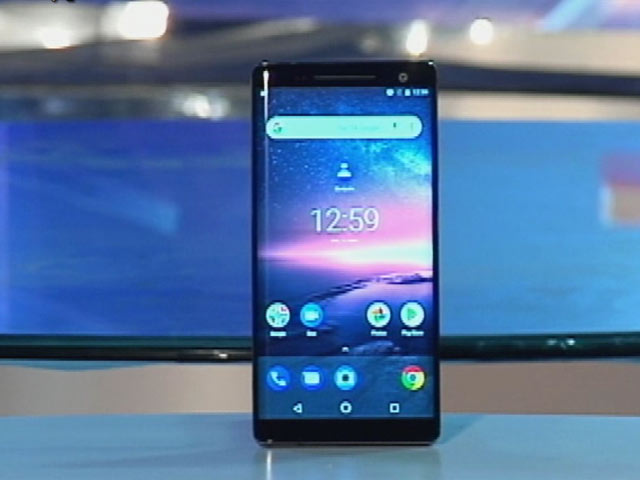 Video : A Closer Look at the Nokia 8 Sirocco