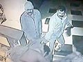 Videos : कैमरे में कैद : सोलापुर में पुलिसवालों ने की डॉक्टर की पिटाई