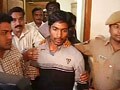 Video : Hyderabad: Man robs gold worth Rs 6 crore, confesses to a news channel