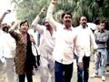 Videos : आंध्र भवन के बाहर तेलंगाना-सीमांध्र समर्थकों में झड़प