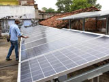 Videos : सौर ऊर्जा से गांव हुआ रोशन