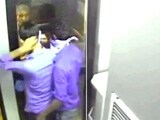 Videos : कैमरे में कैद : एटीएम तोड़कर चोरी करते रंगे हाथ गिरफ्तार हुए बदमाश