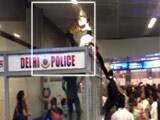 Videos : मेट्रो स्टेशन पर भीड़ ने की तीन विदेशी नागरिकों की पिटाई