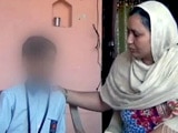 Video : रोहतक : टीचर ने बच्चे की बेरहमी से की पिटाई, गाल में चुभोई पेंसिल