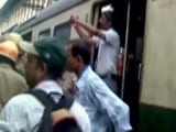 Video : पश्चिम बंगाल : ट्रेन में देसी बम फटा, 14 लोग जख्मी