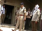Videos : फतेहपुर में आम तोड़ने के विवाद में नाबालिग लड़की को कथित रूप से जिंदा जलाया