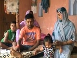 Video : यूपी के इस गरीब को कैंसर से जंग में चाहिए आर्थिक मदद