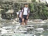 Video : These Mumbai Children Wade Through Knee-Deep Sewage to Make it to School