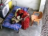 Videos : कैमरे में कैद : बीमार सास की बेरहमी से पिटाई कर रही बहू