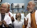 गुस्ताखी माफ : अस्पताल में मरीज को 'पैकेज जुमला' का इंजेक्शन लगा रहे मोदी