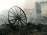 Video : 400 Slum Dwellings Destroyed in Fire in Delhi's Mangolpuri