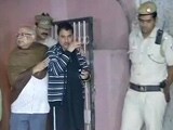 Videos : दिल्ली में लूटपाट के बाद बुजुर्ग दंपती की हत्या