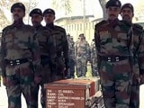 Videos : श्रीनगर : शहीद कर्नल संतोष महादिक को सेना ने दी श्रद्धांजलि
