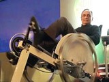 Video : पैडल मारो और बिजली पैदा करो, एनआरआई उद्योगपति ने पेश की अनूठी साइकिल