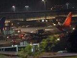 Videos : मुंबई : विमान के इंजन में फंसने से एयर इंडिया के कर्मचारी की मौत
