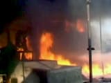 Video : मध्य प्रदेश के उज्जैन में प्लास्टिक गोदाम में लगी आग