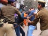 Video : Shocking Video of Delhi Students Being Thrashed By Police Goes Viral