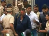 Videos : येरवडा जेल से रिहा हुए संजय दत्त