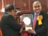 Video : NDTV के साइंस एडिटर पल्लव बागला को विज्ञान मंत्री हर्षवर्धन ने किया सम्मानित