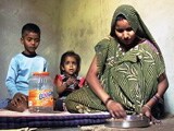 Videos : सरकार एक अप्रैल से गरीबों को फ्री गैस कनेक्शन देगी