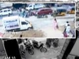 Video : कैमरे में कैद : तमिलनाडु में दंपति पर दिनदहाड़े बर्बर हमला, पति की मौत