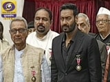 Videos : राष्ट्रपति प्रणब मुखर्जी ने कई हस्तियों को पद्म अवॉर्ड से सम्मानित किया