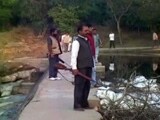 Videos : टीकमगढ़ में पानी की सुरक्षा के लिए बंदूकधारियों की तैनाती