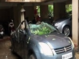 Videos : भारी बारिश के चलते ठाणे में इमारत की दीवार गिरी, 9 कारों को नुकसान