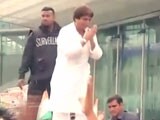 Videos : लखनऊ : कांग्रेस के शक्ति प्रदर्शन के दौरान मंच टूटा