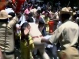 Videos : एमनेस्टी इंटरनेशनल के खिलाफ देशद्रोह का केस दर्ज होने के बाद प्रदर्शन