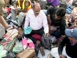 Video : कानपुर ट्रेन हादसा : अपनों की तलाश में घूमते रहे लोग, बैग और पोटलियों में बजते रहे फोन