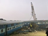 Videos : पटरियों में दरार हो सकती है कानपुर रेल हादसे की वजह : सूत्र