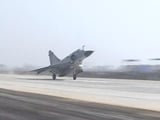 Videos : आगरा-लखनऊ एक्सप्रेस-वे का उद्घाटन, लड़ाकू विमानों ने टच डाउन किया