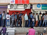 Videos : इंडिया 8 बजे : सोलापुर में एटीएम की लाइन में खड़े लोगों को कार ने कुचला