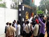 Videos : बेंगलुरु : RBI दफ्तर के बाहर नोटिस, पुराने नोट नहीं बदले जाएंगे