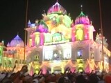 Videos : पटना में प्रकाश पर्व की रौनक, राजनीतिक दलों के होर्डिंग्स से पटा शहर