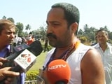 Video : बिहार विधानसभा में रेंगते हुए पहुंचे विधायक