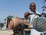 Video : इंडिया 8 बजे : क्या रसोई गैस से बदलेगा यूपी का चुनावी गणित?