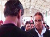 Video : Threats by Azam Khan Near Counting Centre Caught On Camera