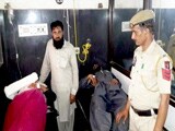 Video : जम्मू-कश्मीर में कथित गौरक्षकों ने 5 लोगों को पीटा, 9 साल की बच्ची को भी नहीं बख्शा